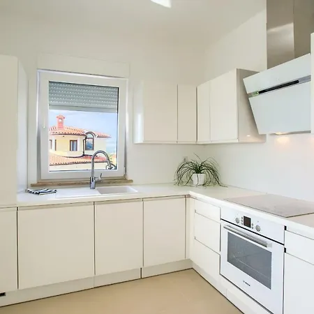 Apartment Brioni Vista *